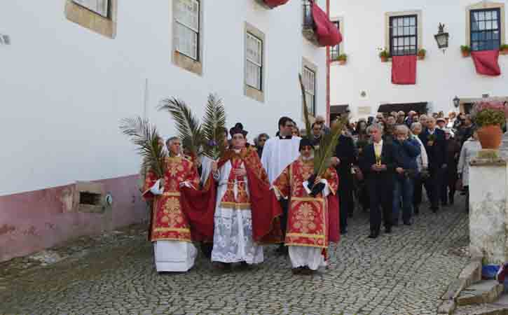 Semana Santa de Óbidos, Procissão à porta da vila