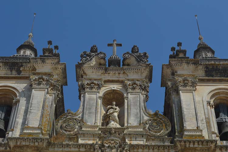 Nicolau de Chanterene escultura na Igreja Sta. Maria em Óbidos, Goobidos Guia Turístico, Fotografa de ManuelVBotelho