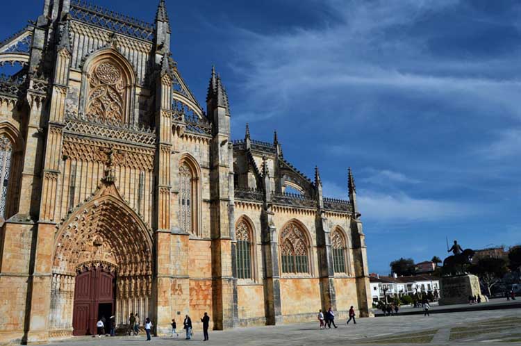 Leiria and Batalha Monastery Private Tour, guided tour, GoÓbidos